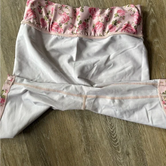 Loveshackfancy x Bandier Floral Pink bike Shorts, medium - Picture 3 of 3